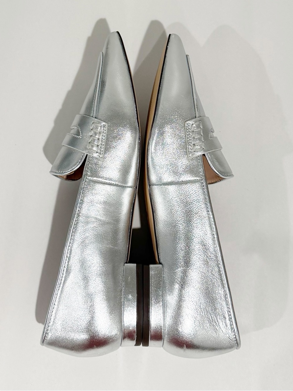TALBOTS Scarlet Pointed Toe Metallic Leather Loafers NEW Silver Preppy Size 9 - Picture 5 of 12